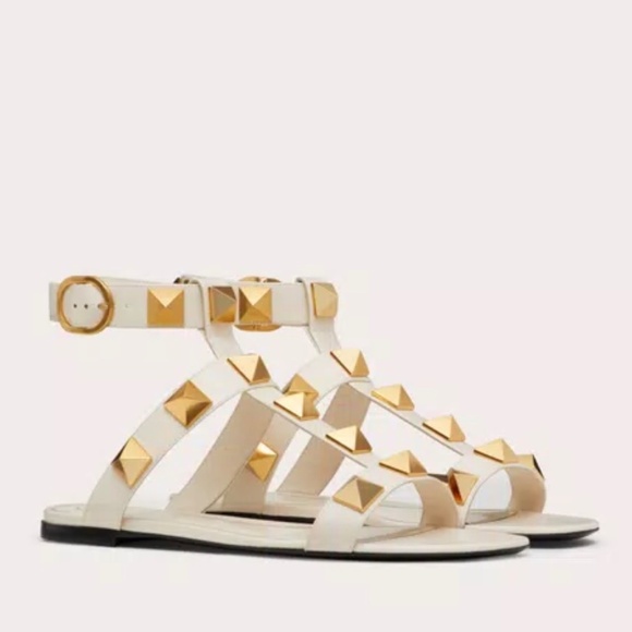 Valentino Garavani Roman Stud Flat Sandal - Picture 4 of 4